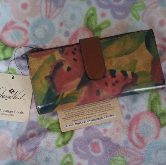 Patricia Nash Nazari Bi-fold Wallet In Watercolor Butterfly Print - Picture 5 of 10